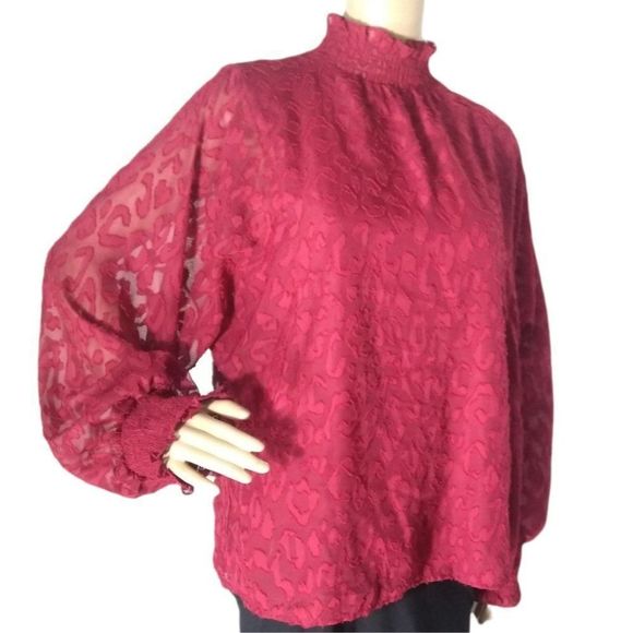 VINCE CAMUTO ANIMAL PRINT SMOCKED NECK TOP RED XL - Picture 5 of 7